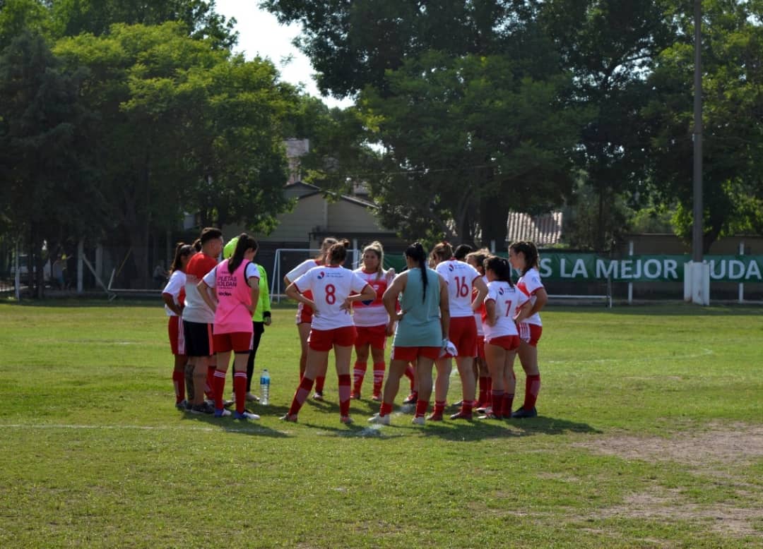 San Telmo: busca jugadoras para las categorías de fútbol femenino